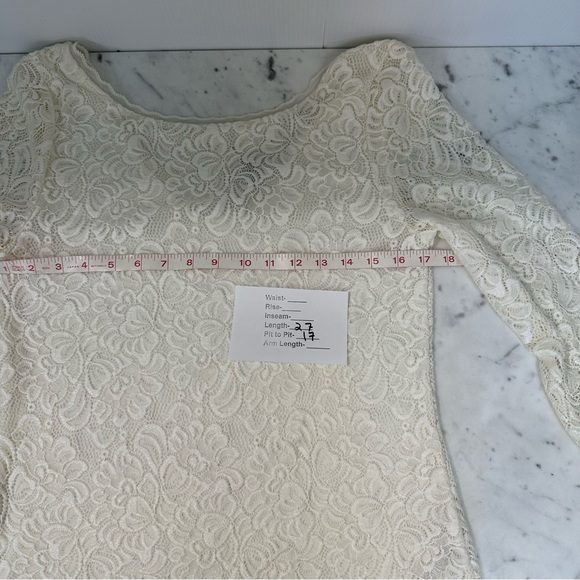 WHITE HOUSE BLACK MARKET Blouse Size L Long Sleeve Lace Lined Round Back… - Picture 14 of 15